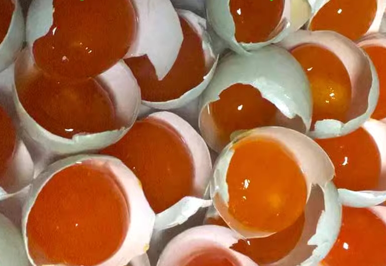 長(cháng)期批發(fā)廣西帶殼生海鴨蛋 貨量充足